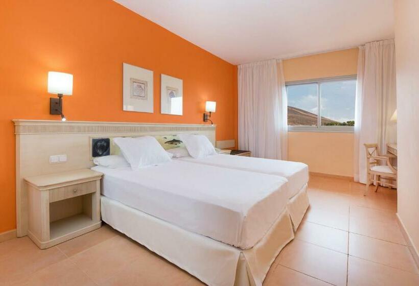 جناح جونيور ذو إطلالة جانبية على البحر, Iberostar Waves Gaviotas Park - All Inclusive