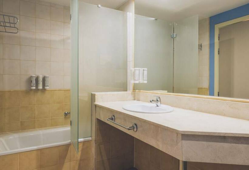 جناح جونيور ذو إطلالة جانبية على البحر, Iberostar Waves Gaviotas Park - All Inclusive