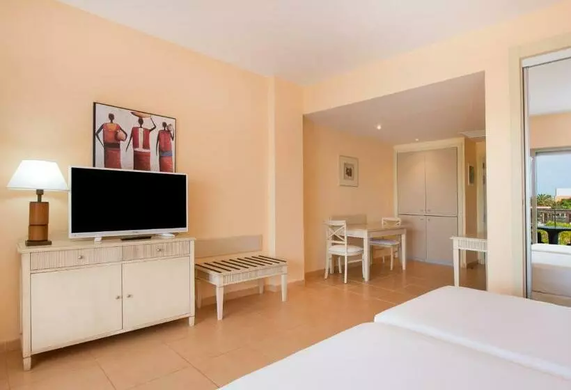 سوییت با چشمانداز جانبی دریا, Iberostar Waves Gaviotas Park - All Inclusive