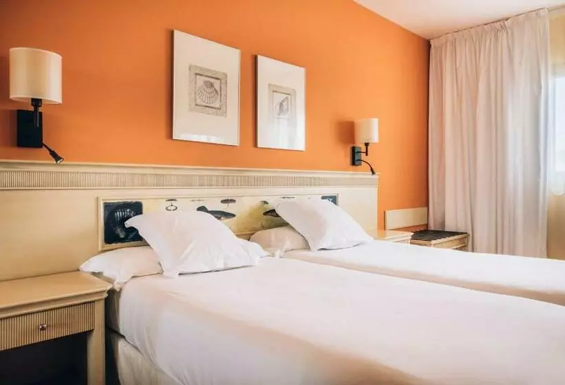 سوییت با چشمانداز جانبی دریا, Iberostar Waves Gaviotas Park - All Inclusive