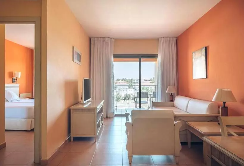 سوییت با چشمانداز جانبی دریا, Iberostar Waves Gaviotas Park - All Inclusive