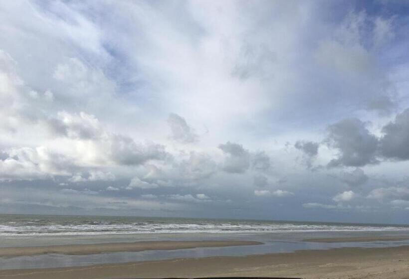 חדר סטנדרט לארבעה נוף לים, La Terrasse