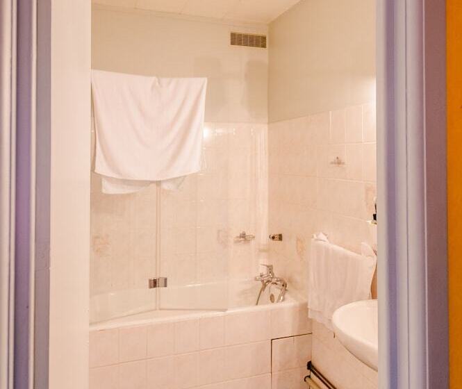 غرفة قياسية, Le Commerce