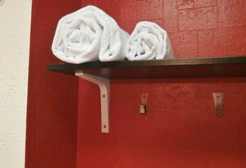 Номер Стандарт, Le Merle Blanc Hôtel Logis