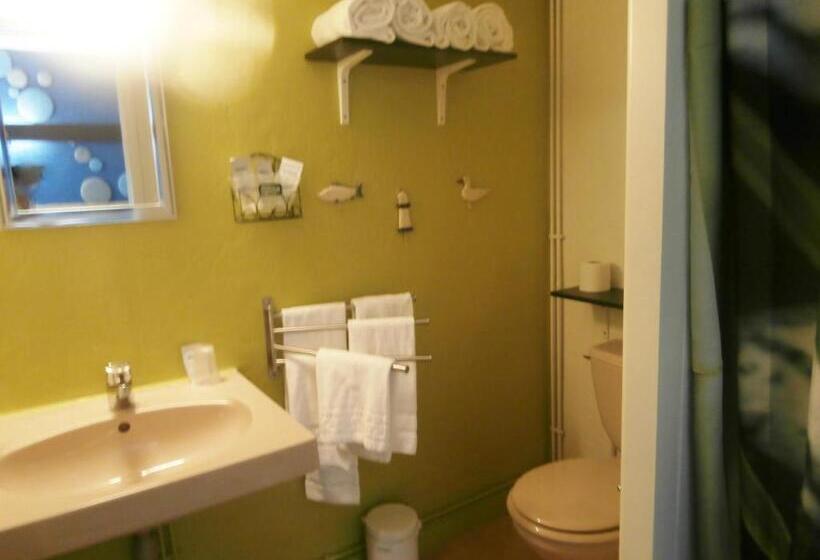 اتاق استاندارد چهار تخته, Le Merle Blanc Hôtel Logis