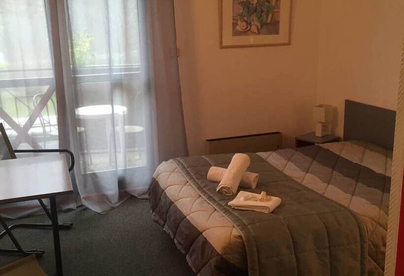 غرفة قياسية, Le Pavillon