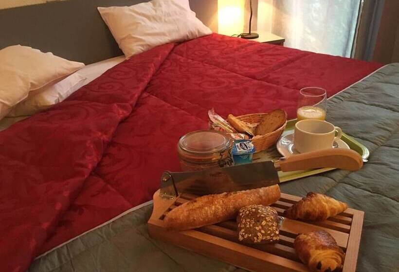 غرفة قياسية فردية, Le Pavillon