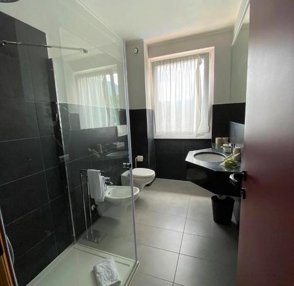 스탠다드 전망 룸, Lenno