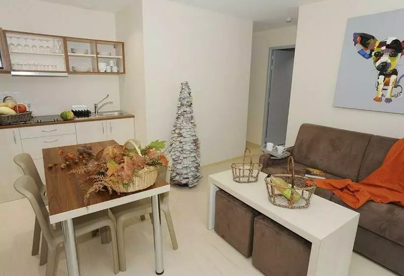 ２ベッドルームハウス, Logis Auberge De La Foret