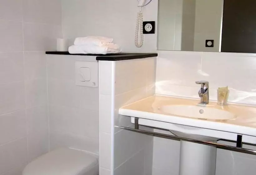 スタンダードルーム, Logis Hotels   Hôtel Et Restaurant De La Montagne Noire