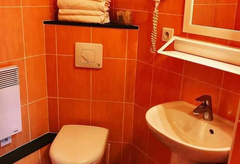 غرفة قياسية, Logis Hotels   Hôtel Et Restaurant De La Montagne Noire