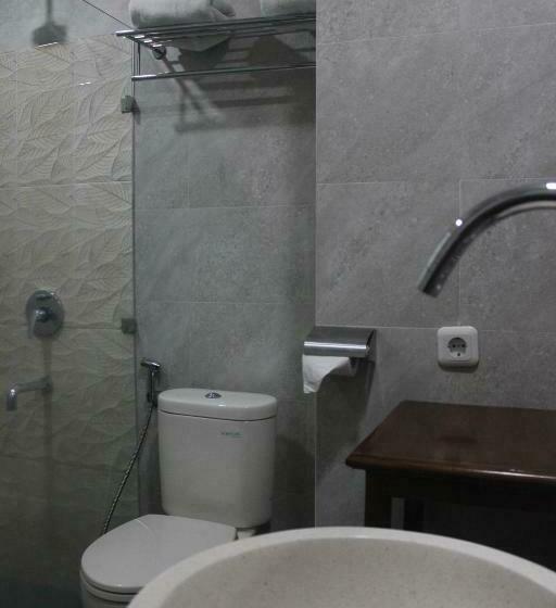 Номер Superior, Onih