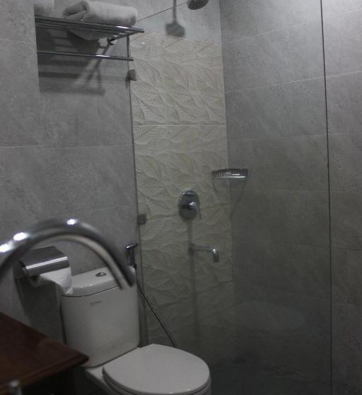 Номер Deluxe, Onih