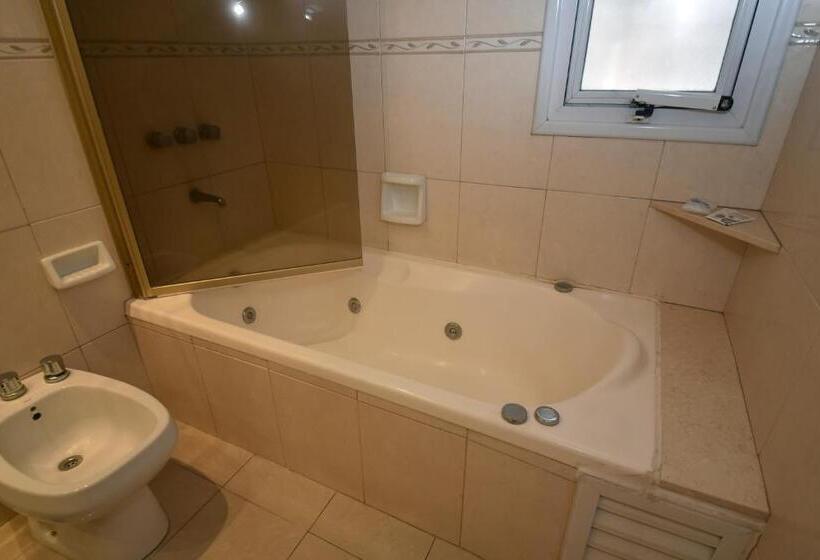 豪华套房, Gran Hotel Skorpios