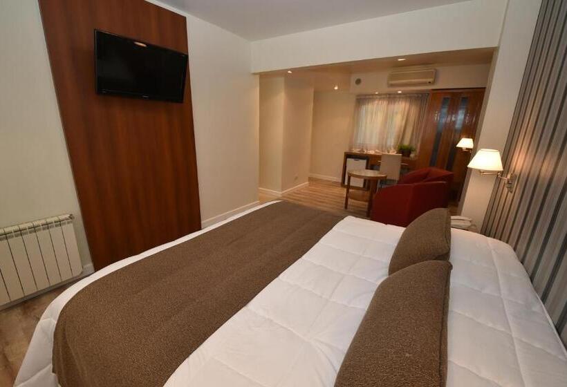 豪华套房, Gran Hotel Skorpios