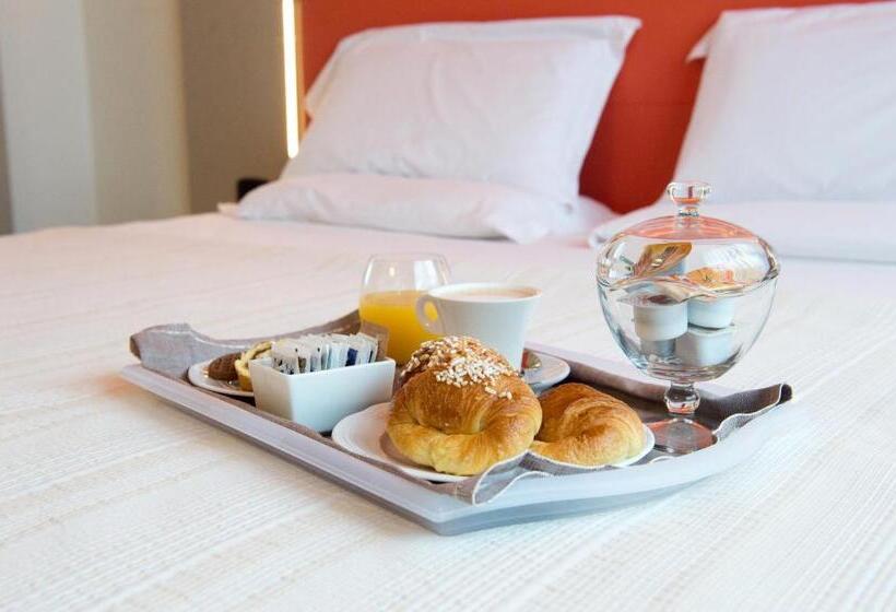 Четырехместный Номер Стандарт, Airport Hotel Bergamo