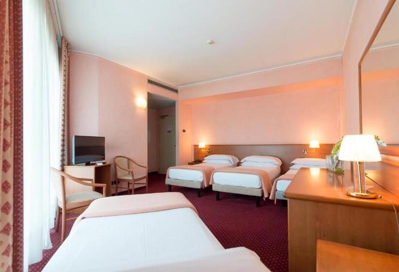 غرفة قياسية رباعية, Airport Hotel Bergamo