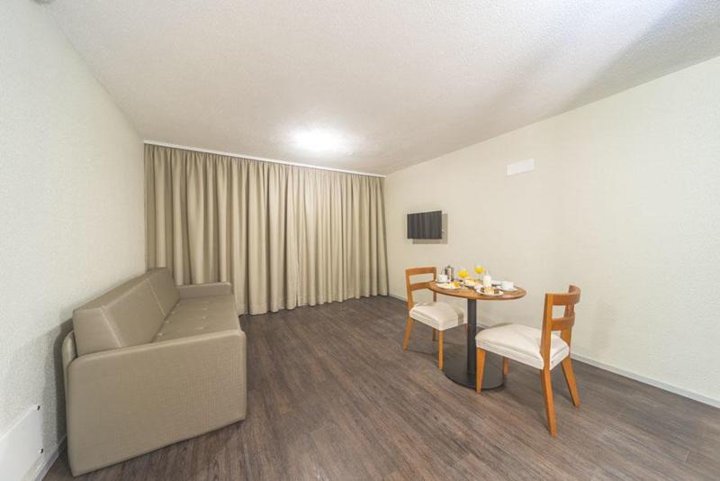 חדר סופריור, Castelmar