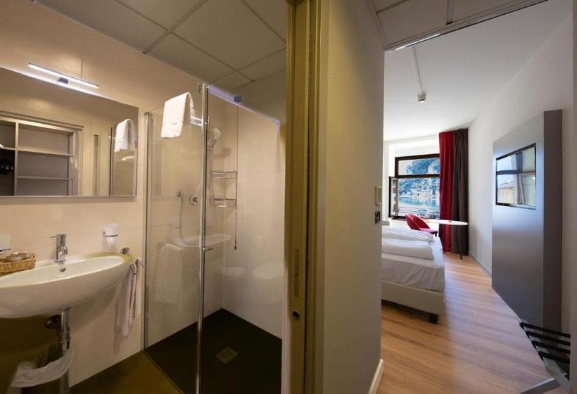 غرفة قياسية ثلاثية, Centrale