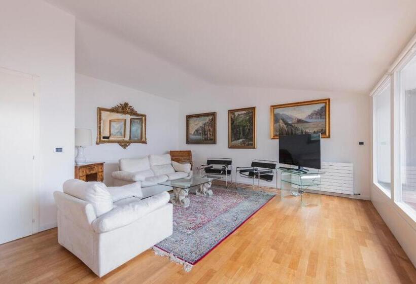 شقة بغرفة نوم واحدة, Centrale