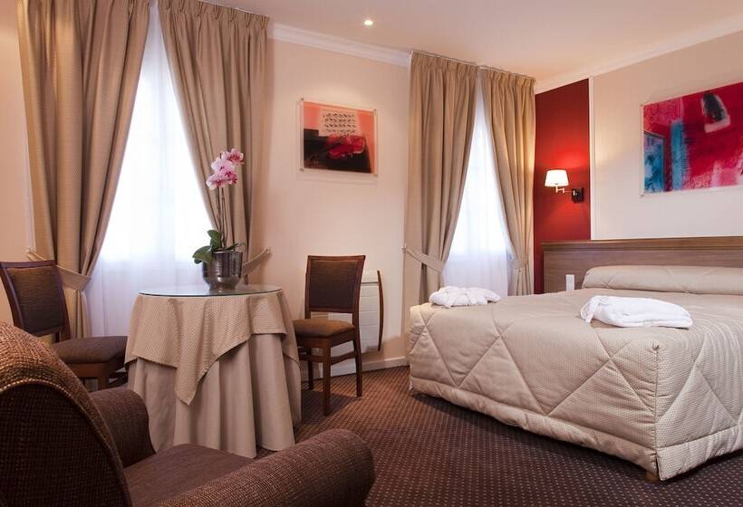 Номер Премиум, D Etigny