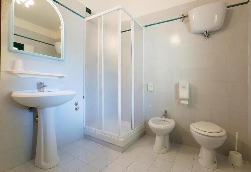 Четырехместный Номер Стандарт, Franco Antonelli