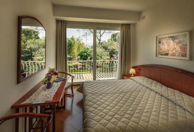 חדר סטנדרט נוף לאגם, Garden Zorzi