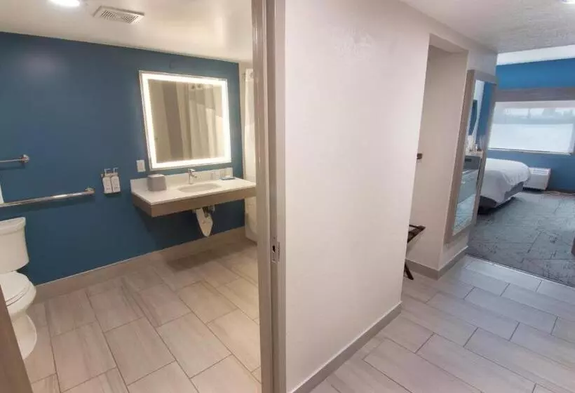 身障者適用キングサイズベッドルーム, Holiday Inn Express And Suites Fort Lauderdale Airport West, An Ihg