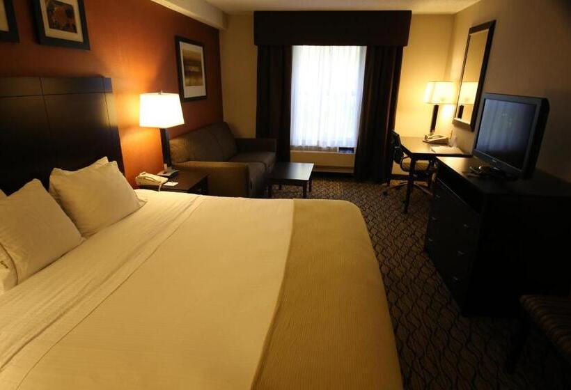 适合残疾人士使用的套间, Holiday Inn Express Hotel & Suites Danbury I 84 By Ihg