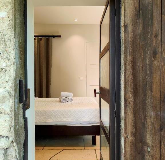 Семейный Номер, Hostellerie Le Paradou