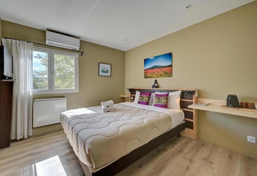 Номер Стандарт Трехместный, Hostellerie Le Paradou