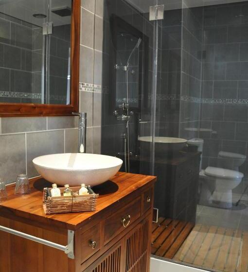 Номер Стандарт, Logis Hôtel Restaurant Le Lascaux