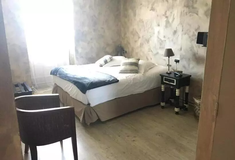 スタンダードルーム, Logis Hôtel Restaurant Le Lascaux