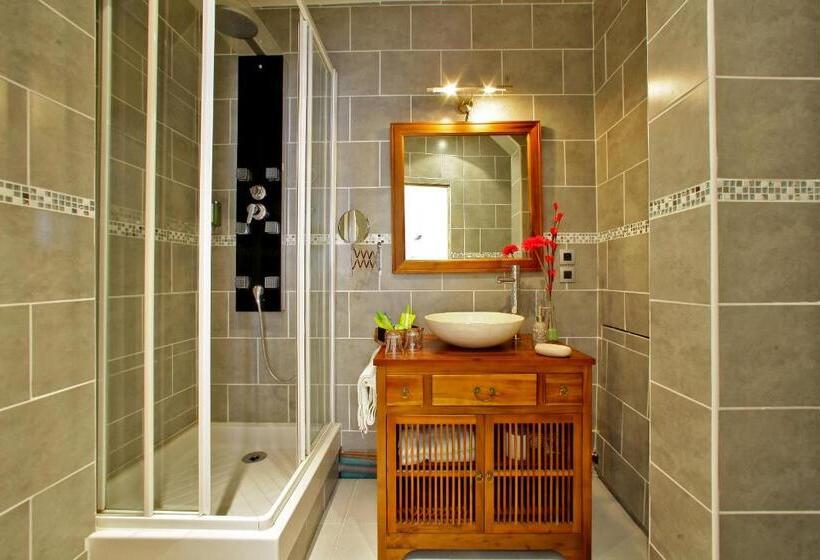 Номер Superior, Logis Hôtel Restaurant Le Lascaux