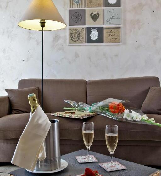 Номер Superior, Logis Hôtel Restaurant Le Lascaux