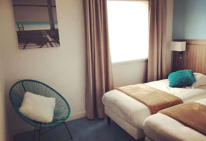 חדר סטנדרט לשלושה, Hôtel Restaurant L Evidence