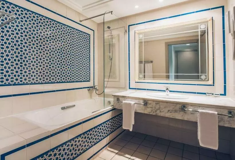 اتاق استاندارد با چشم‌انداز باغ, Iberostar Waves Averroes