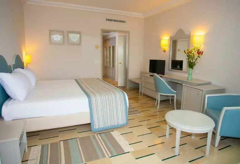 اتاق استاندارد یک نفره, Iberostar Waves Averroes