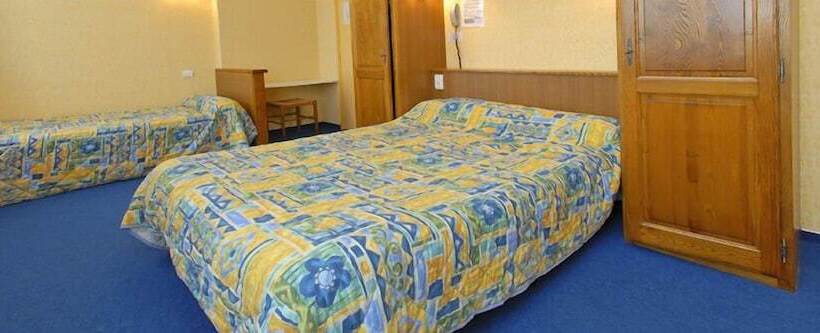 חדר סטנדרט לשלושה, Le Relais De L'aubrac