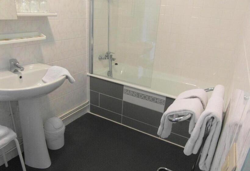 标准三人间, Le Vauban