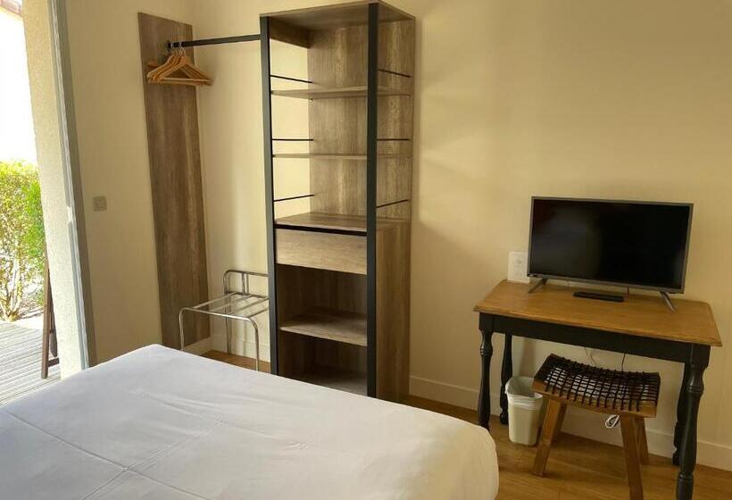 标准三人间, Le Vauban