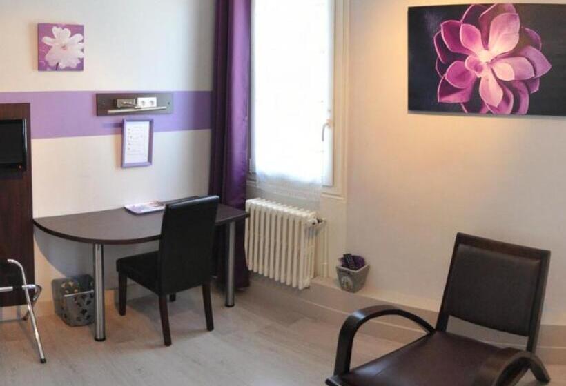 غرفة قياسية, Logis Hôtel Restaurant La Croix Couverte