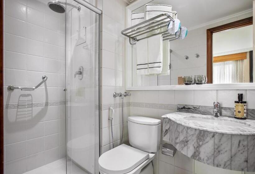 اتاق لوکس با تخت بزرگ, Melia Jardim Europa