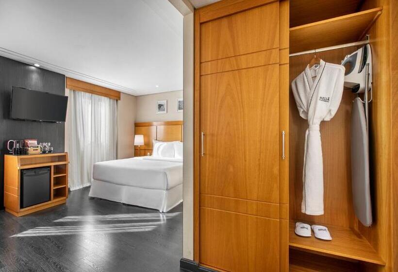 اتاق لوکس با تخت بزرگ, Melia Jardim Europa