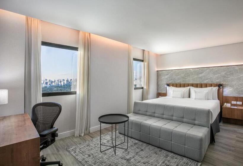 اتاق پرمیوم, Melia Jardim Europa