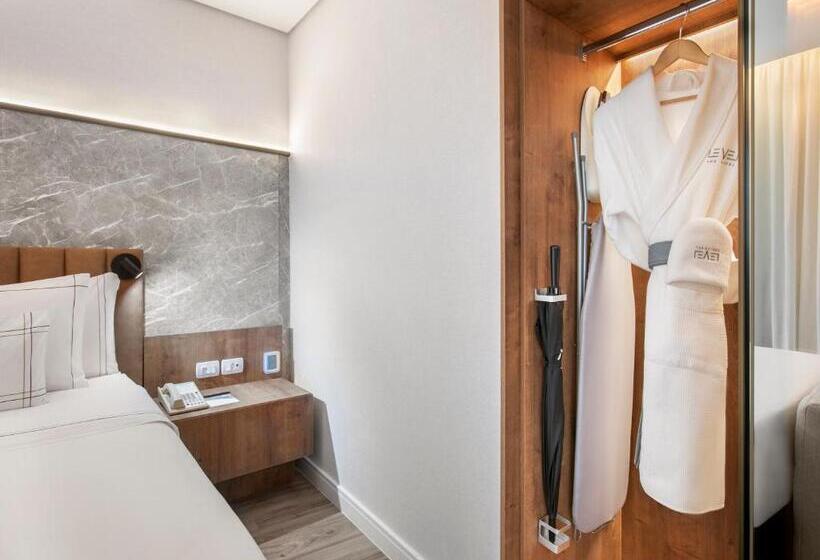 اتاق پریمیوم با بالکن, Melia Jardim Europa