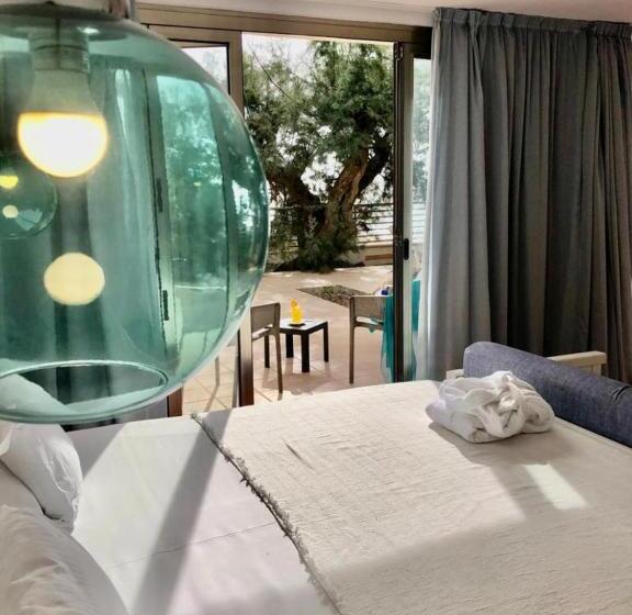 带海景的复工套房, Na Forana