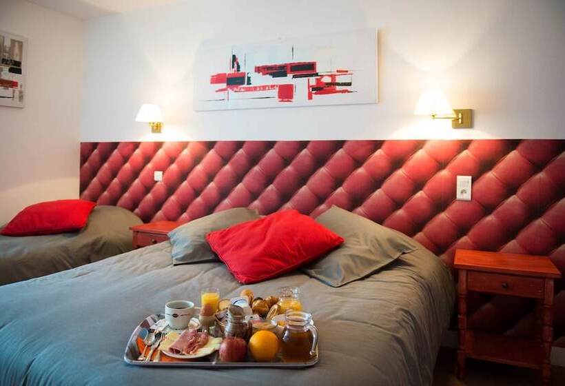 غرفة قياسية ثلاثية, Logis Hôtel Restaurant L Unique