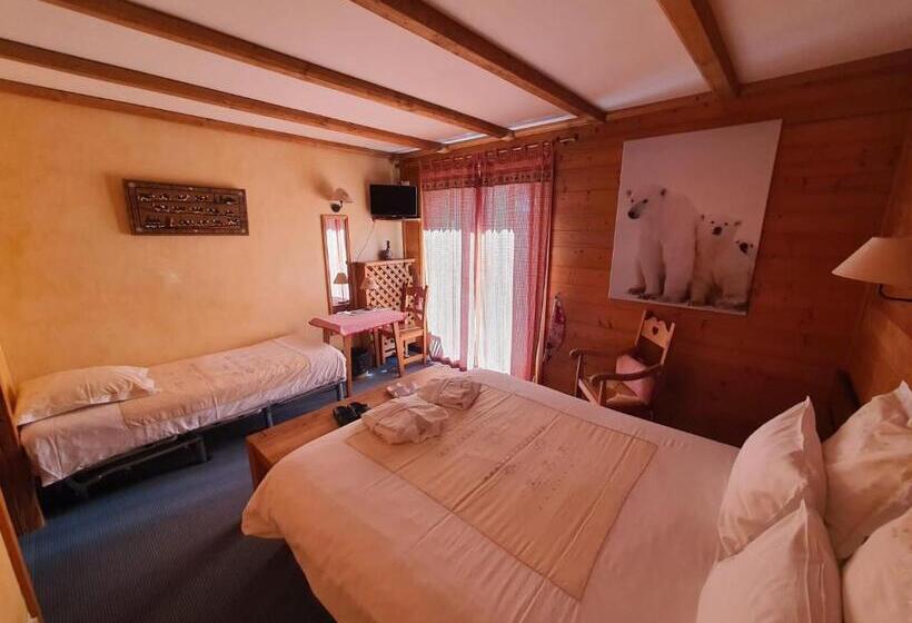 带景观的三人标准房间, Spa Le Morillon Charme & Caractère