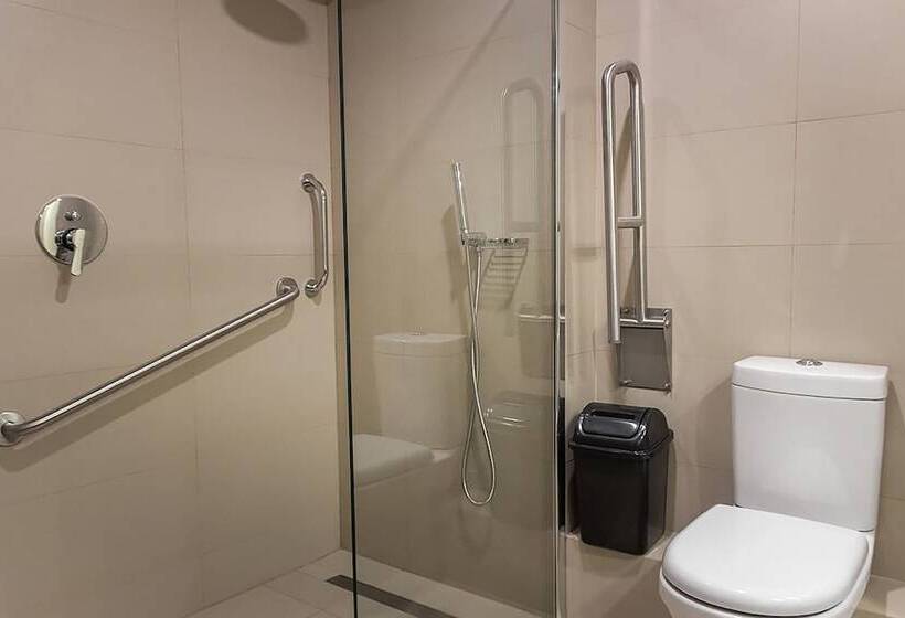 غرفة قياسية, Club La Serena